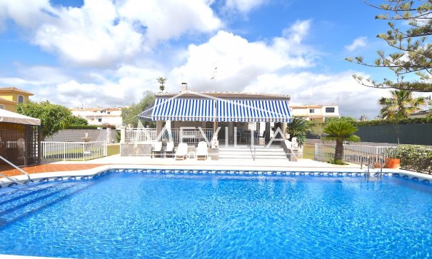 Villa - Resales - Orihuela Costa - La Zenia