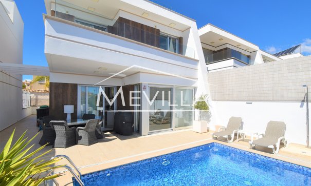 Villa - Resales - Orihuela Costa - Villamartin