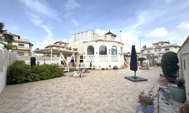 Villa - Salg (Resales) - Orihuela Costa - Lomas de Cabo Roig