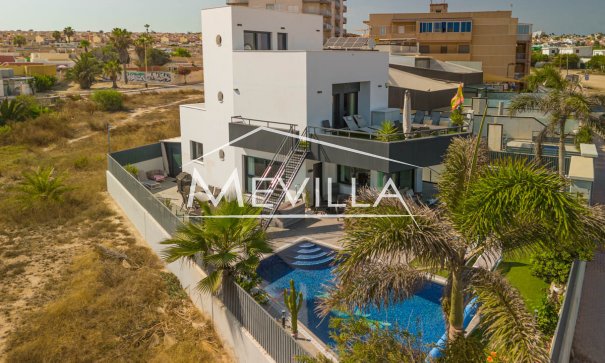 Villa - Salg (Resales) - Torrevieja - Torrevieja