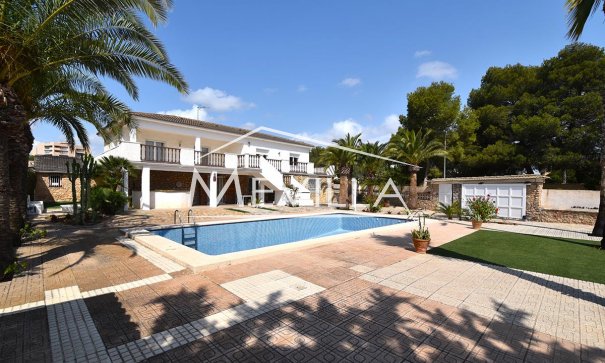 Villa - Verkäufe - Orihuela Costa - La Zenia