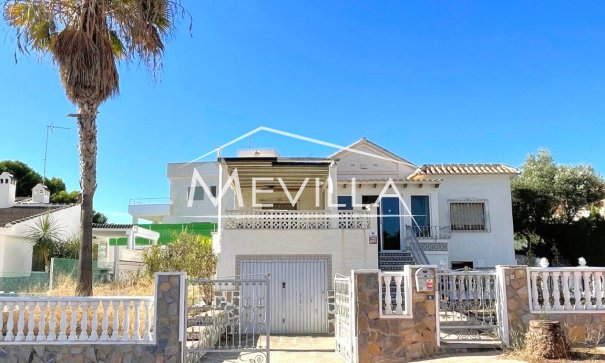 Villa - Wederverkoop - Orihuela Costa - La Zenia