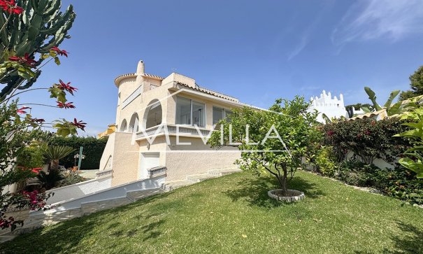 Villa - Wederverkoop - Orihuela Costa - La Zenia