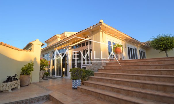 Villa - Wederverkoop - Orihuela Costa - Villamartin