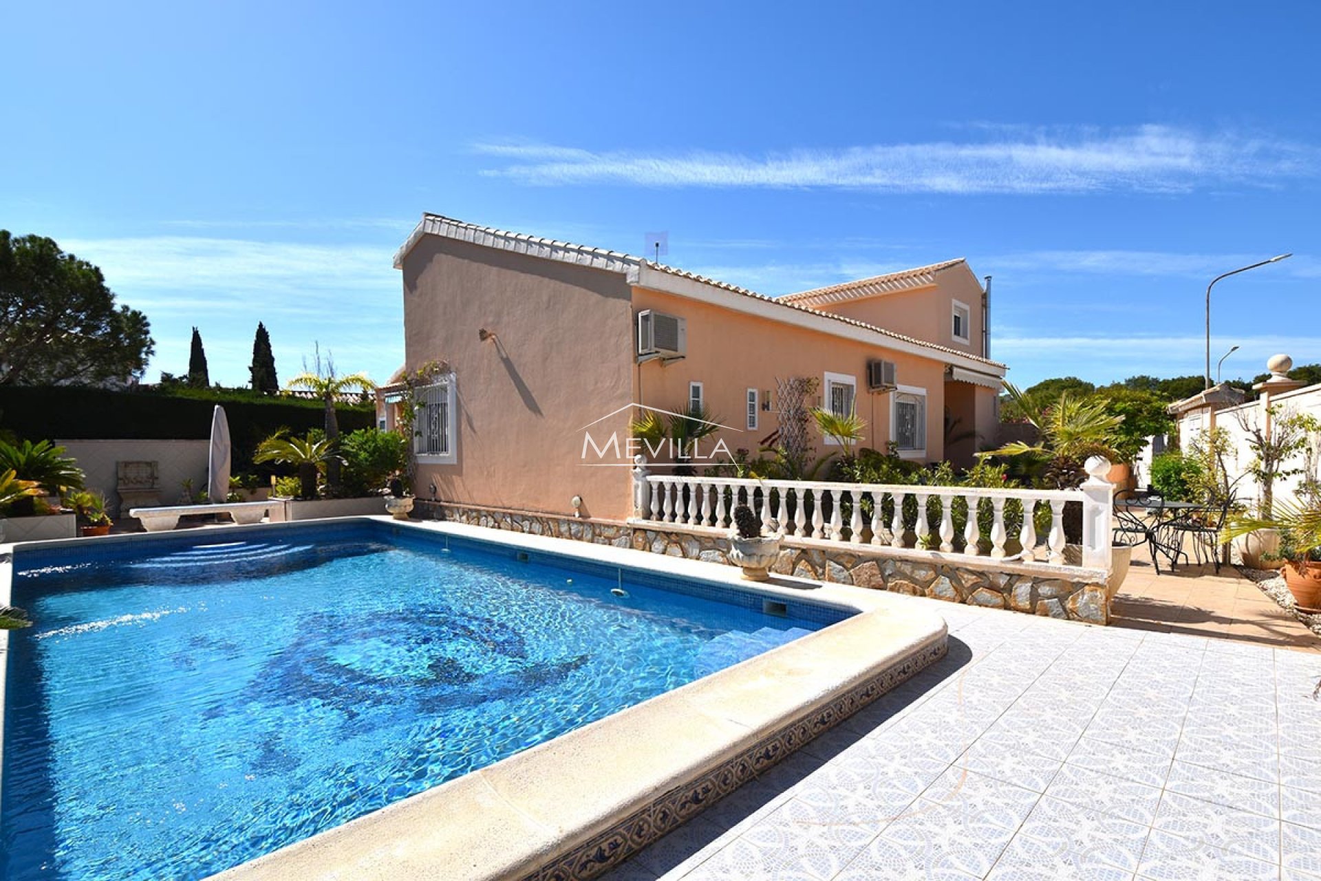 Wederverkoop - Villa - Orihuela Costa - Campoamor