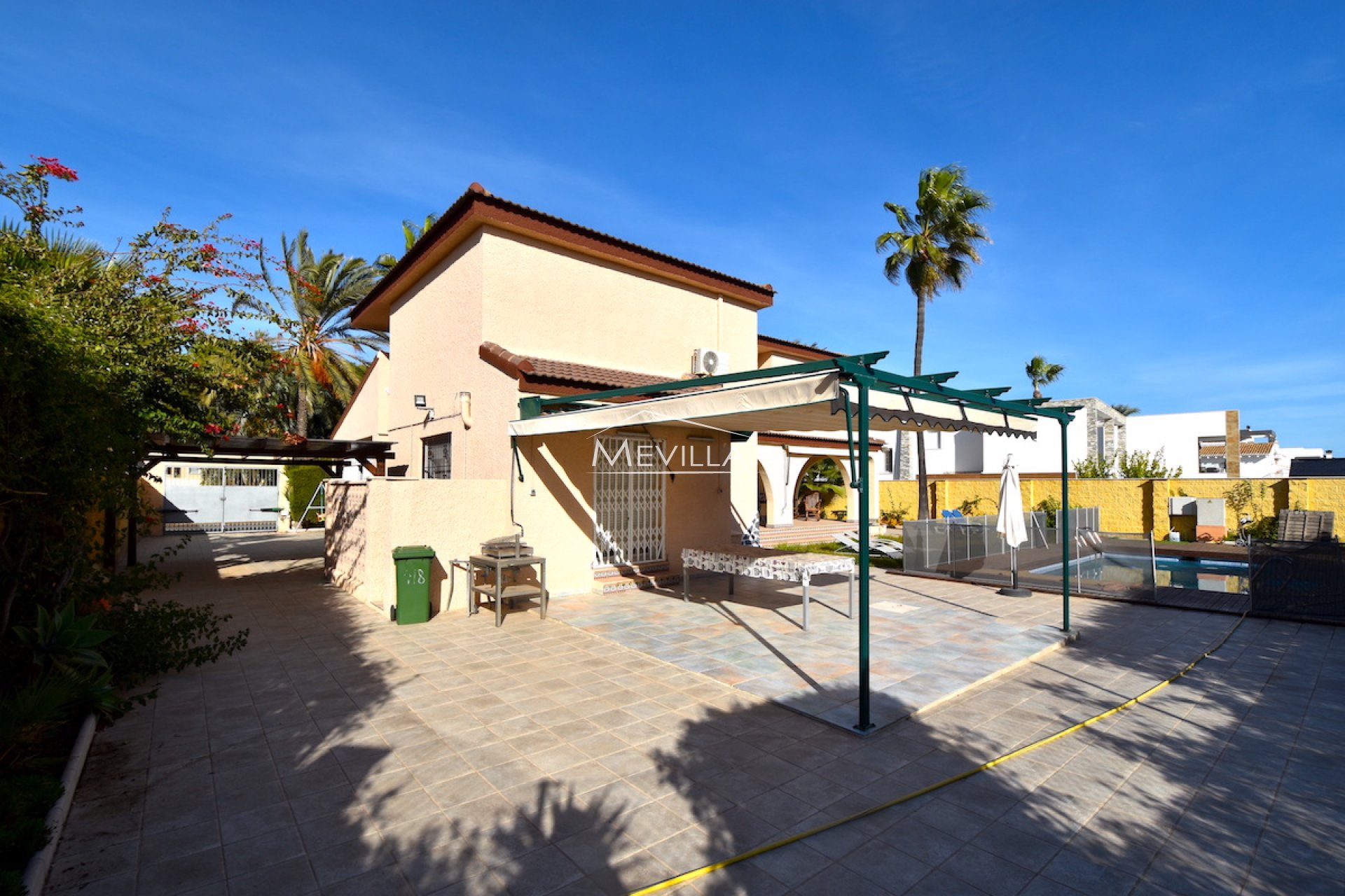 Wederverkoop - Villa - Orihuela Costa - La Zenia