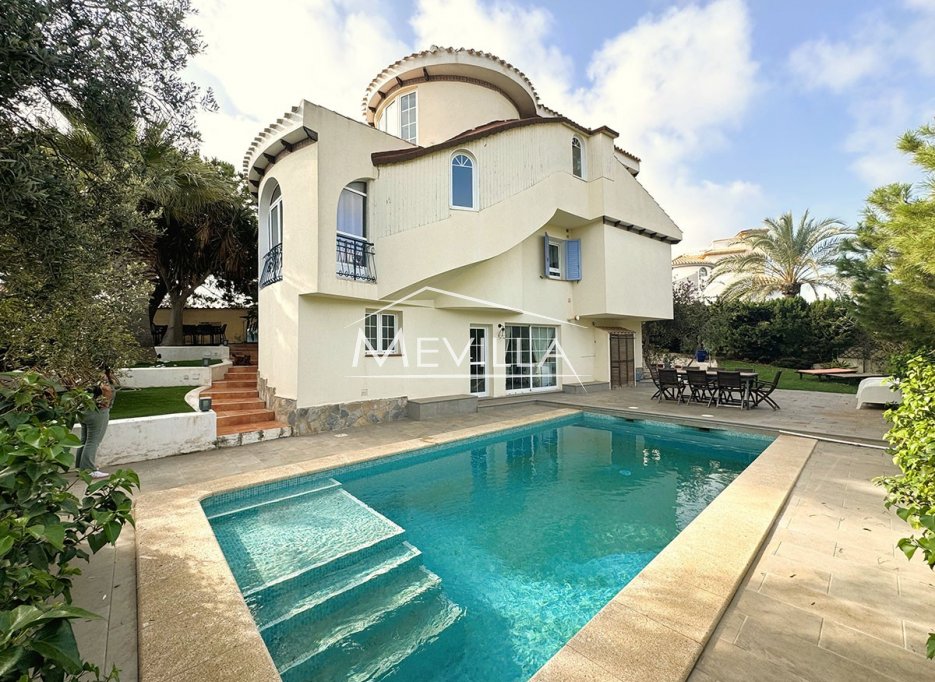 Wederverkoop - Villa - Orihuela Costa - La Zenia