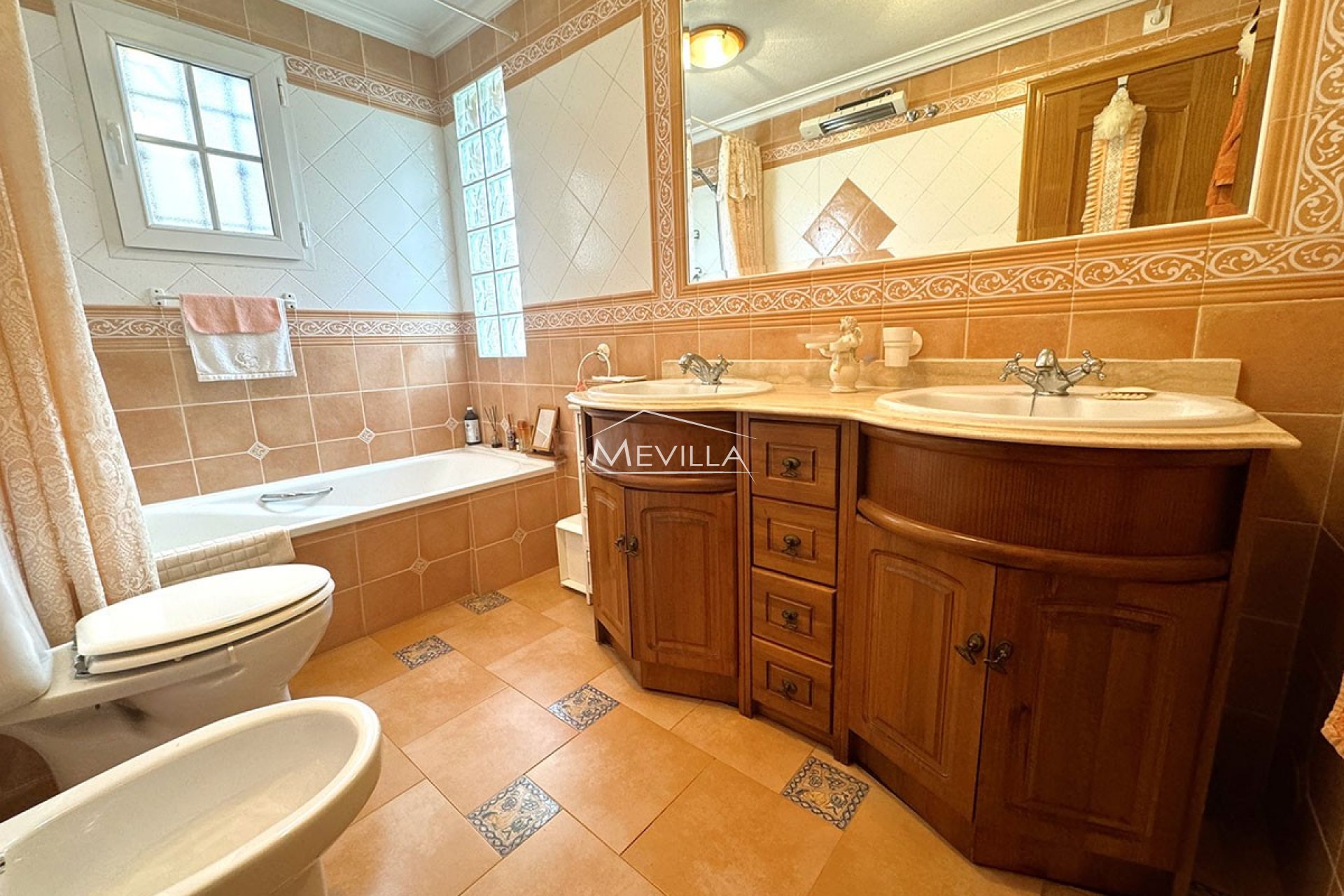 Wederverkoop - Villa - Orihuela Costa - Villamartin