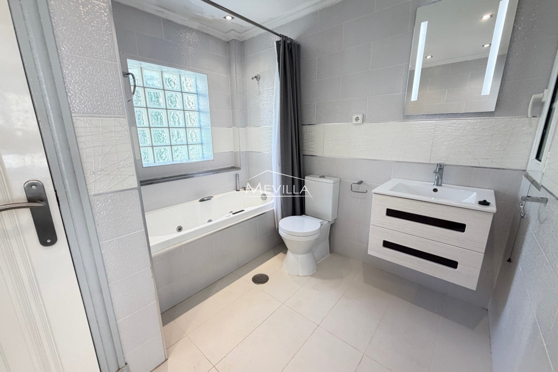 Wederverkoop - Villa - Orihuela Costa - Villamartin
