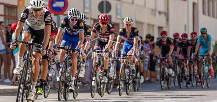 Reserve our properties in Torrevieja to enjoy events like the cycling tour in Torrevieja