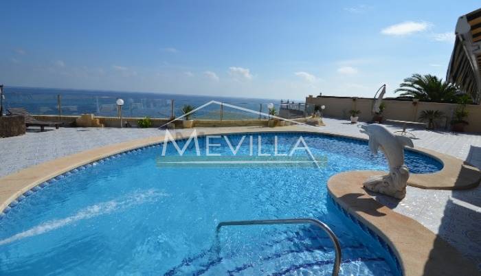 In our villas for sale in Cabo Roig you will discover a dream balcony to the Mediterranean In our villas for sale in Cabo Roig you will discover a dream balcony to the Mediterranean