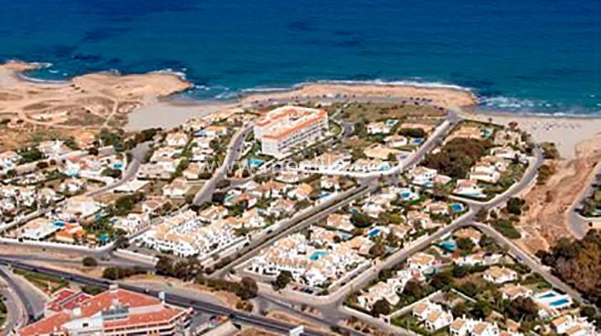 <strong>PLAYA FLAMENCA, ORIHUELA COSTA - COMPLETE GUIDE</strong>