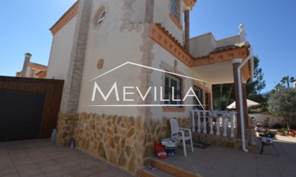 Resales - Villa - Orihuela Costa - Villamartin