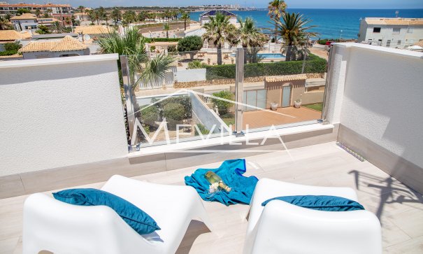 Villa with fantastic sea views in Playa Flamenca for sale