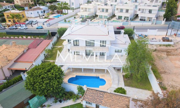 Resales - Villa - Orihuela Costa - Villamartin