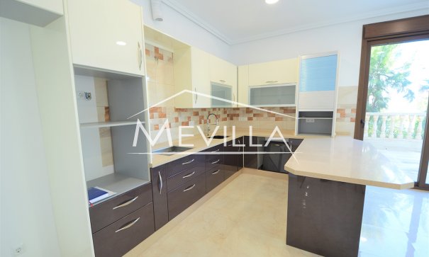 Wederverkoop - Villa - Orihuela Costa - Campoamor