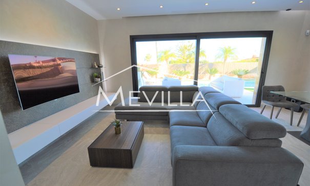 Resales - Villa - Orihuela Costa - Villamartin