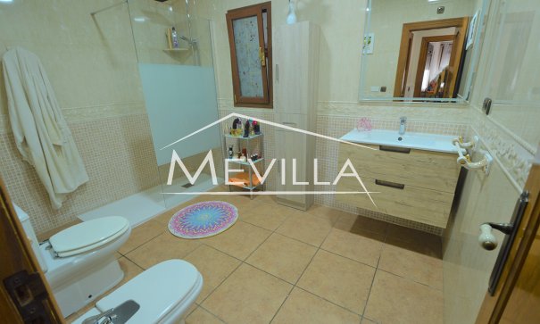 Reventas - Piso / Apartamento - San Miguel de Salinas