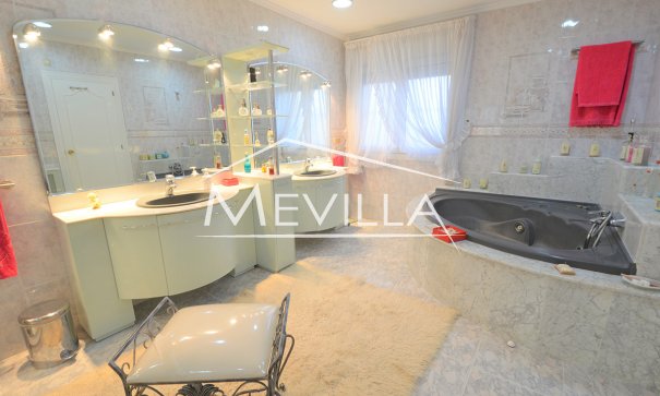 Resales - Villa - Orihuela Costa - Villamartin