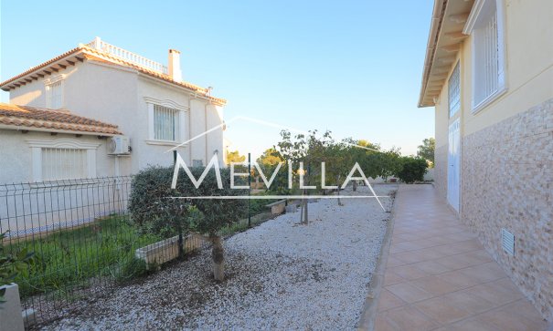 Resales - Villa - Orihuela Costa - Villamartin