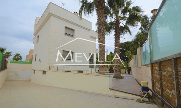 Resales - Villa - Orihuela Costa - La Zenia