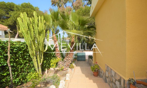 Resales - Villa - Orihuela Costa - La Zenia