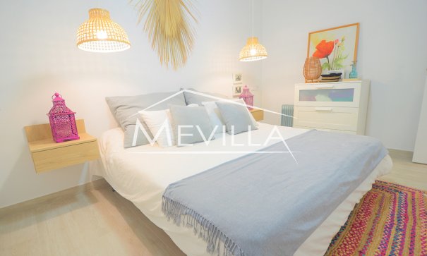 Reventas - Chalet / Villa - Orihuela Costa - Campoamor