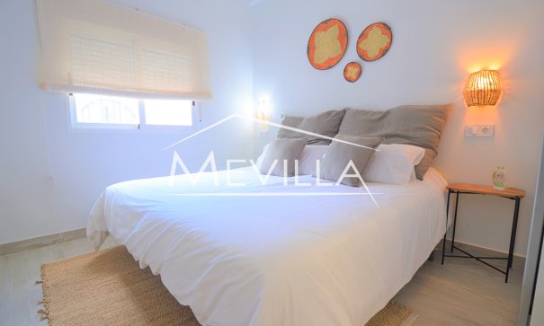 Reventas - Chalet / Villa - Orihuela Costa - Campoamor