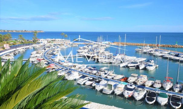 Reventas - Chalet / Villa - Orihuela Costa - Campoamor