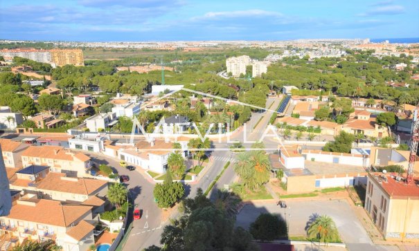 Reventas - Chalet / Villa - Orihuela Costa - Campoamor