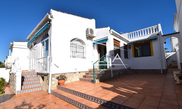 Resales - Villa - Torrevieja