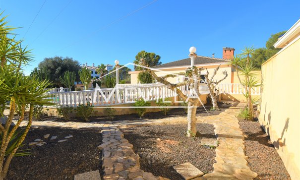 Resales - Villa - Orihuela Costa - Villamartin