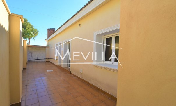Resales - Villa - Orihuela Costa - Villamartin