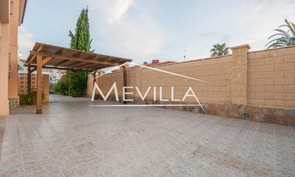 Reventes - Villa - Orihuela Costa - La Zenia