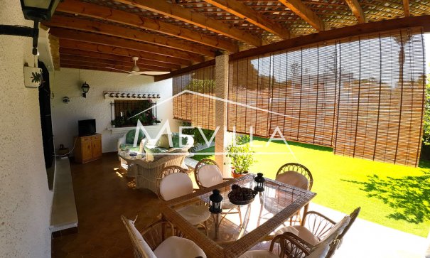 Salg (Resales) - Villa - Orihuela Costa - Campoamor