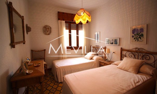 Salg (Resales) - Villa - Orihuela Costa - Campoamor