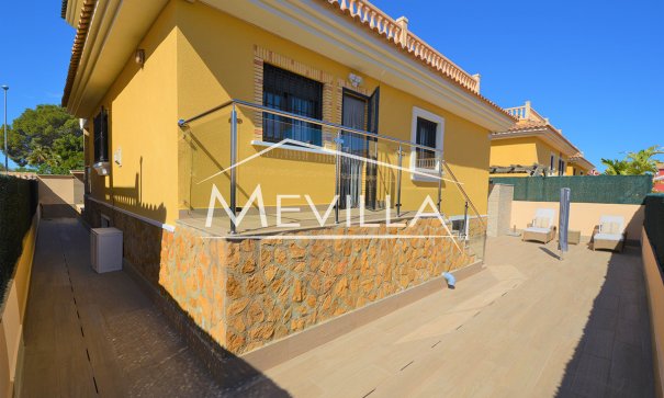 Reventas - Chalet / Villa - Orihuela Costa - Villamartin