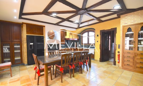 Resales - Villa - Torrevieja