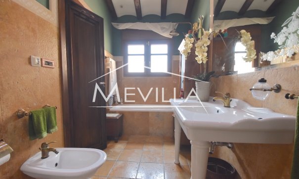 Resales - Villa - Torrevieja