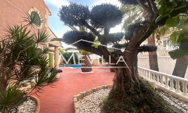 Resales - Villa - Torrevieja - Los Balcones
