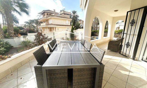 Resales - Villa - Orihuela Costa - La Zenia