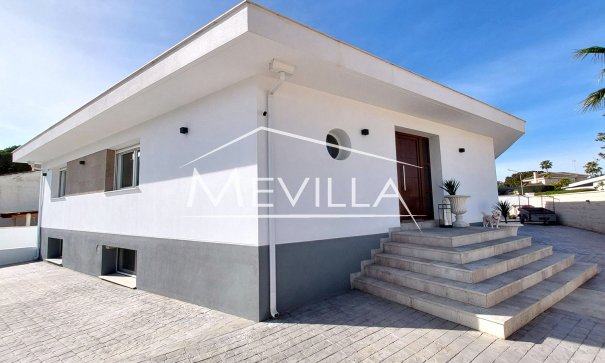 Resales - Villa - Orihuela Costa - Campoamor
