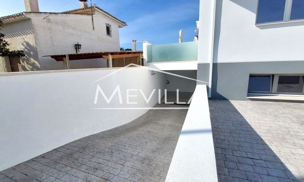 Resales - Villa - Orihuela Costa - Campoamor