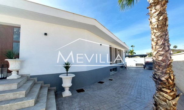 Resales - Villa - Orihuela Costa - Campoamor