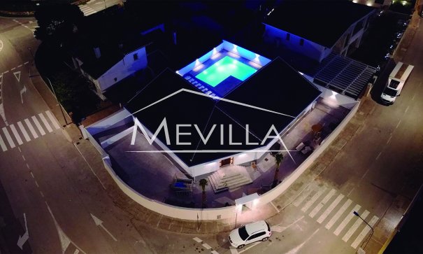 Resales - Villa - Orihuela Costa - Campoamor