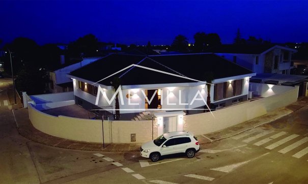 Resales - Villa - Orihuela Costa - Campoamor