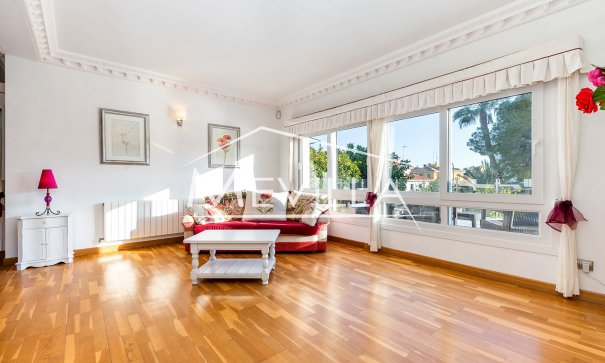 Resales - Villa - Orihuela Costa - Campoamor