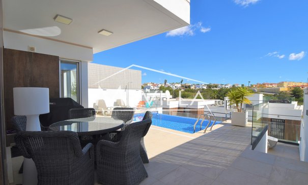 Resales - Villa - Orihuela Costa - Villamartin
