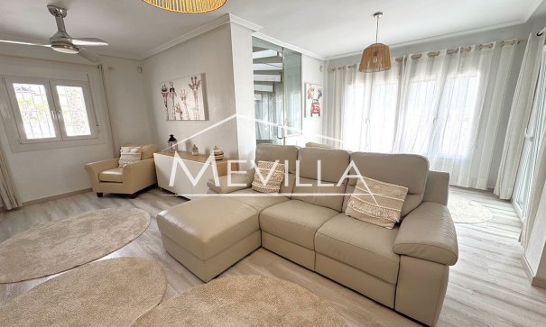 Salg (Resales) - Villa - Orihuela Costa - Lomas de Cabo Roig