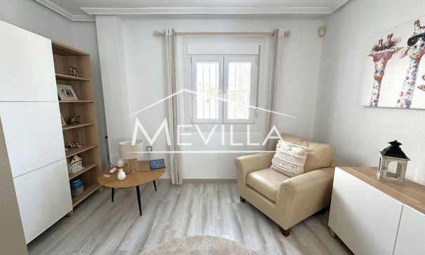 Salg (Resales) - Villa - Orihuela Costa - Lomas de Cabo Roig